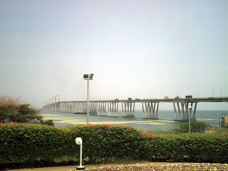 Puente Sobre el Lago de Maracaibo visto desde visita tu puente