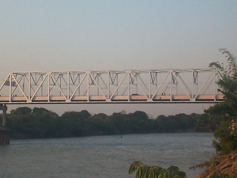 Puente sobre el rio Arauca, Elorza, Apure, Venezuela